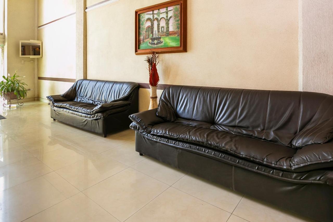 Capital O Hotel Victoria מורליה מראה חיצוני תמונה