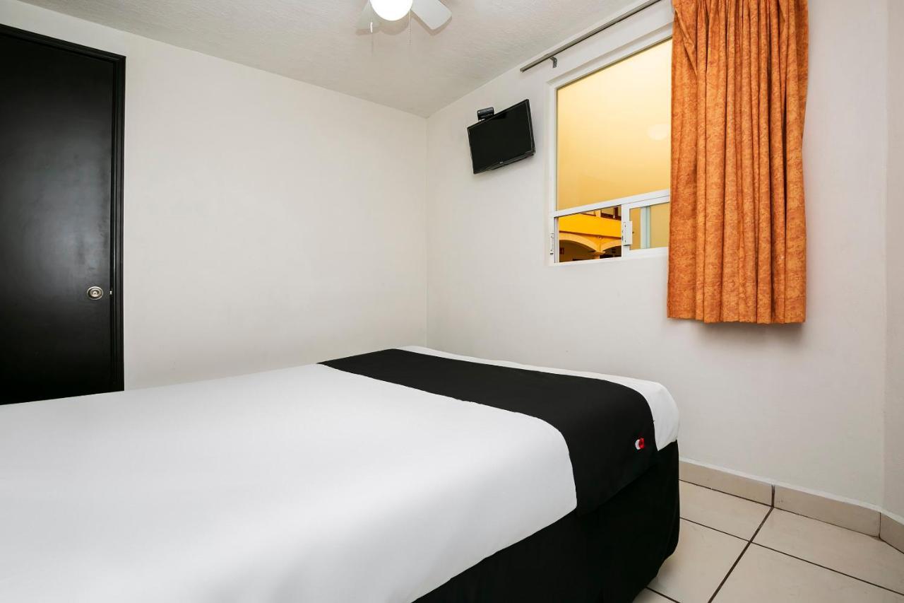 Capital O Hotel Victoria מורליה מראה חיצוני תמונה