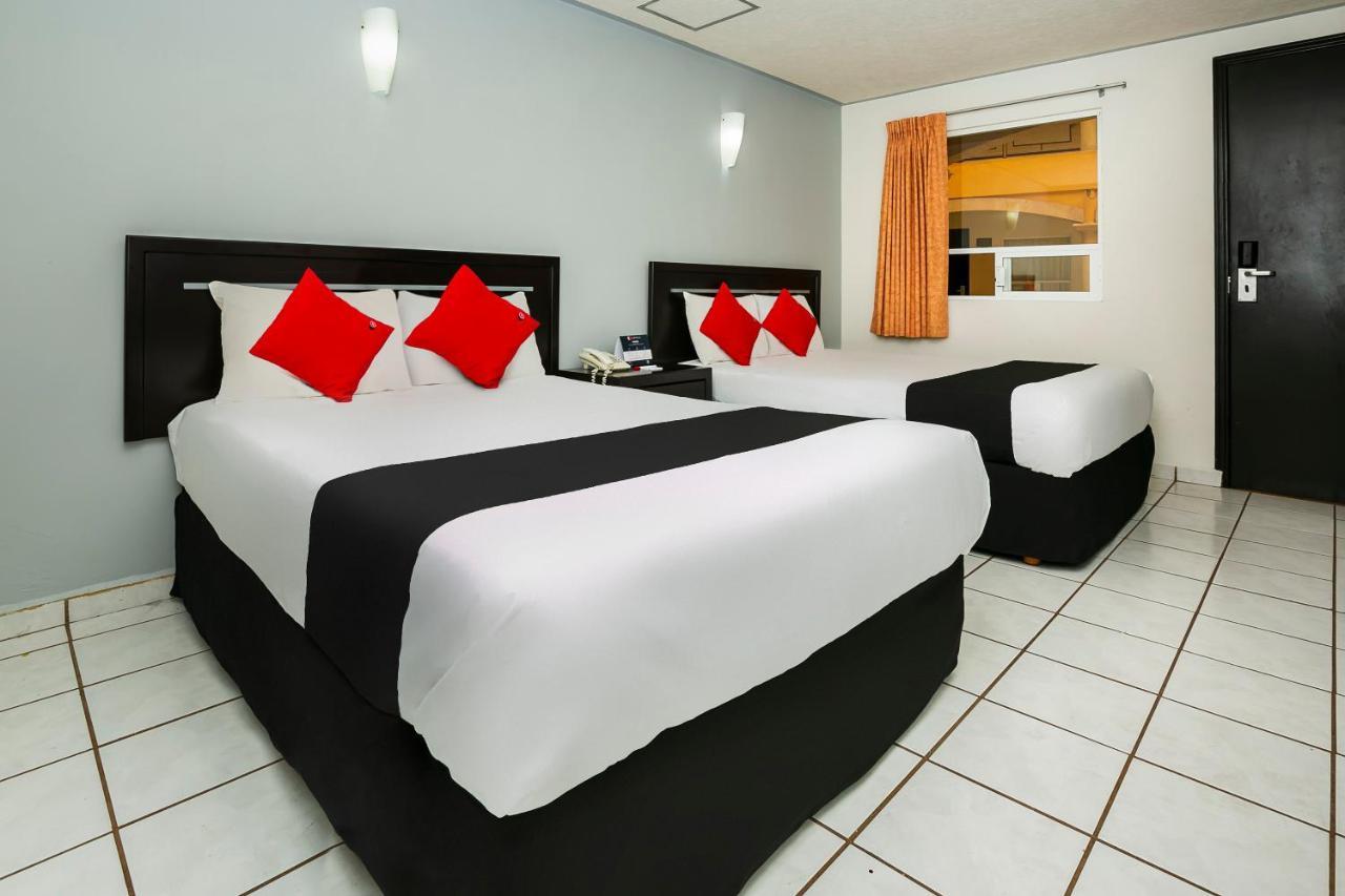 Capital O Hotel Victoria מורליה מראה חיצוני תמונה
